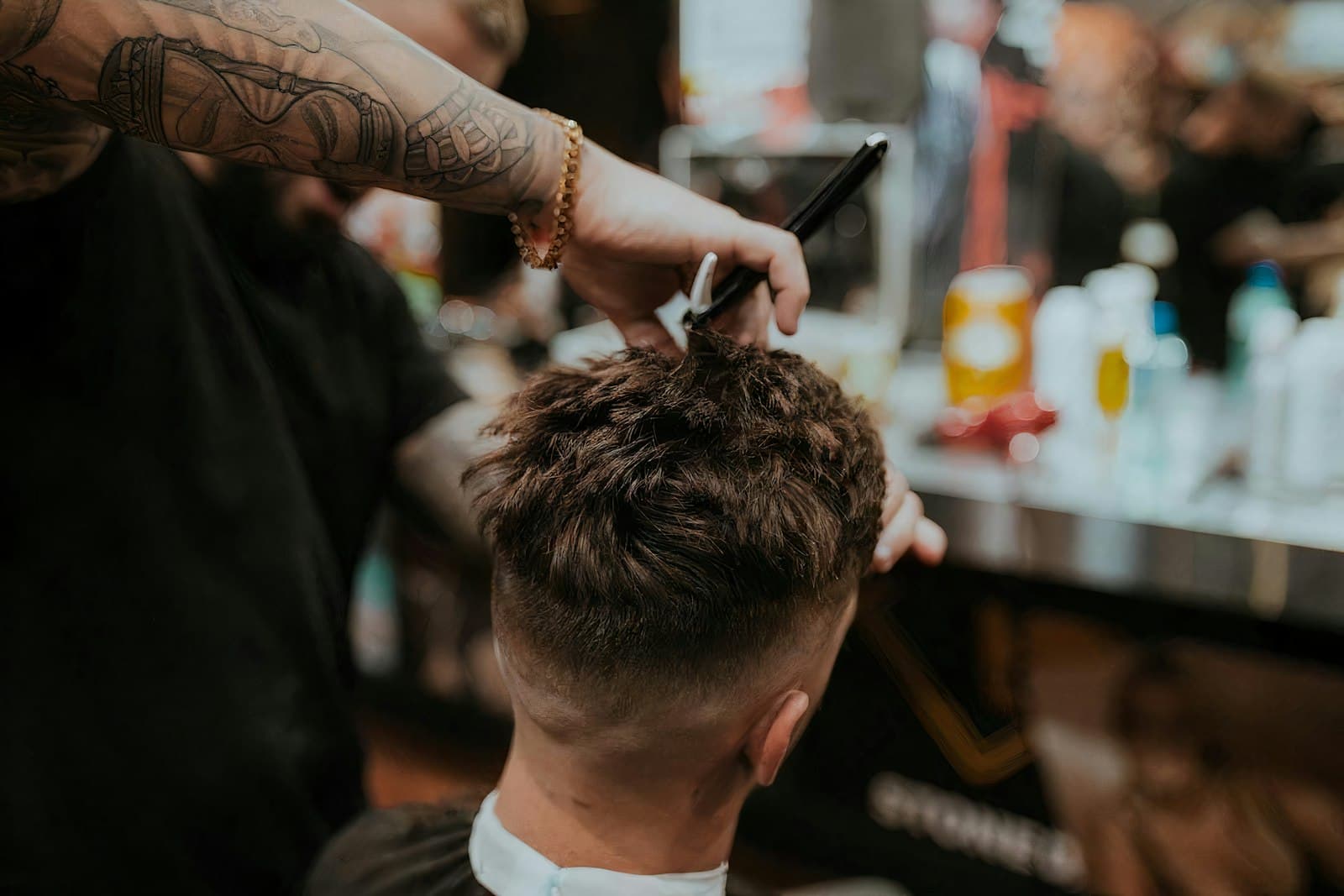 Classic taper detailed at the neckline